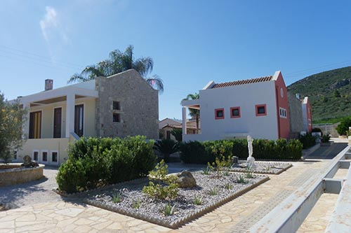 /Tourist%20Village